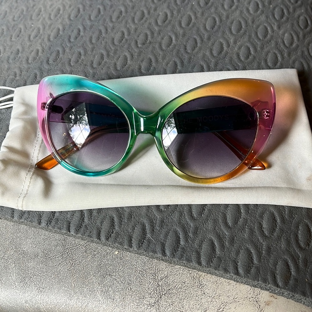 Unif the moodys sunglasses